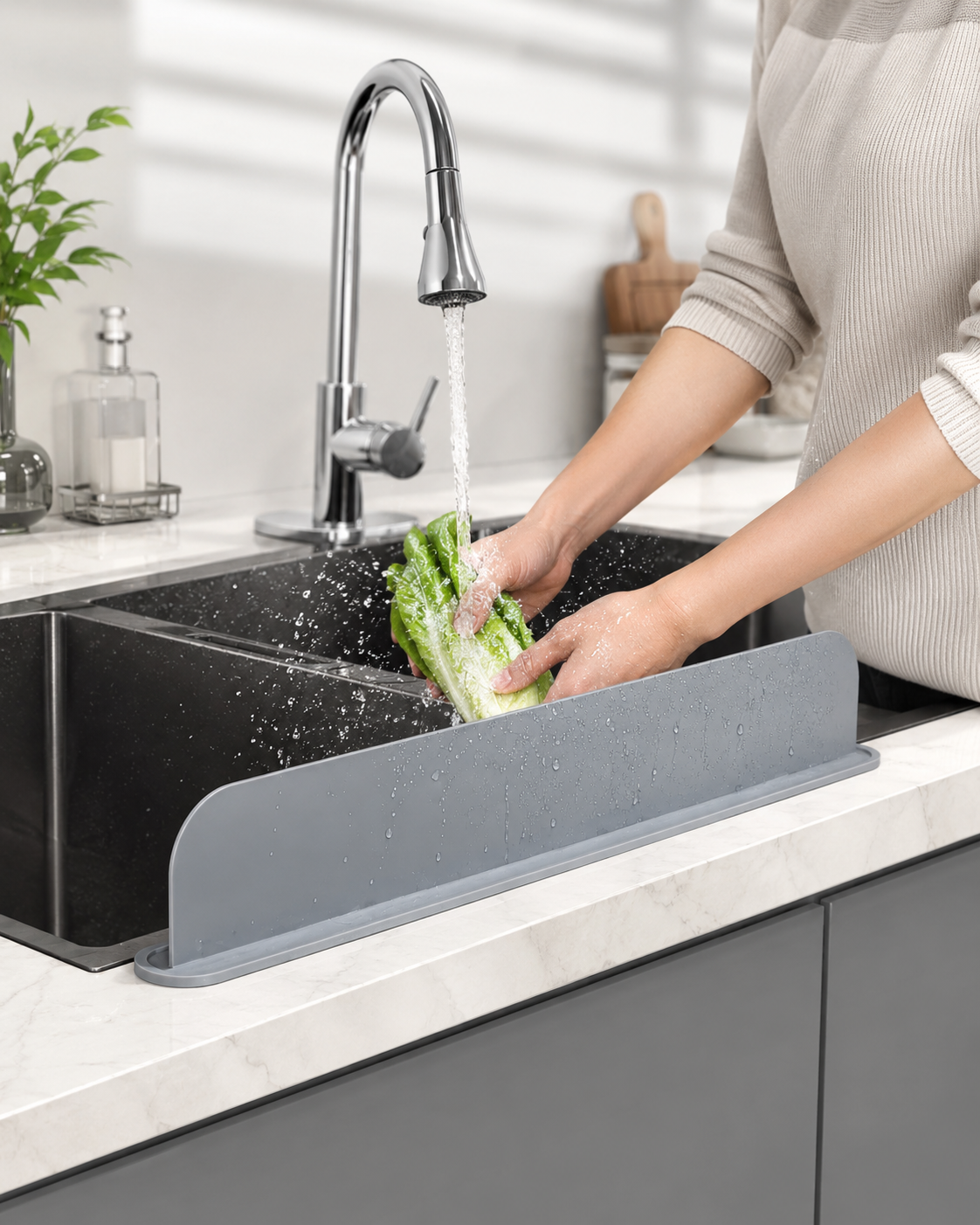 Kitchen Sink Splash Guard Dishwashing Sink Water