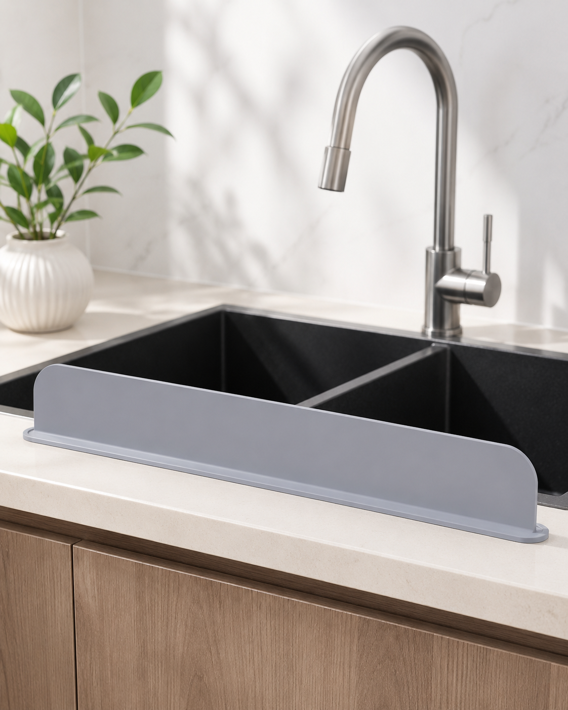 Kitchen Sink Splash Guard Dishwashing Sink Water